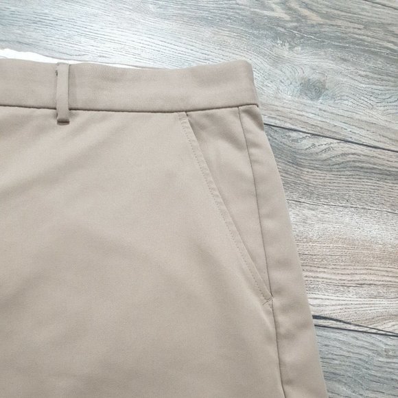 Greg Norman Tasso Elba Mens Shorts Waist 42" Bermuda Golf Athletic Sport Tan - Picture 6 of 11